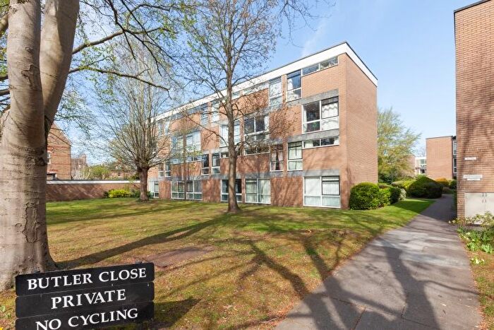 2 Bedroom Flat To Rent In Butler Close, Oxford, OX2