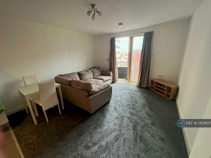 1 Bedroom Flat To Rent In Barton Place, Manchester, M4