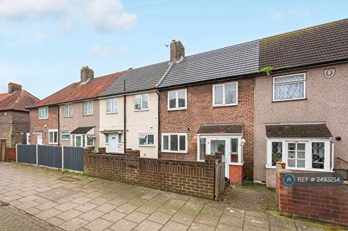 3 Bedroom Terraced House To Rent In Downham Way, Bromley, BR1