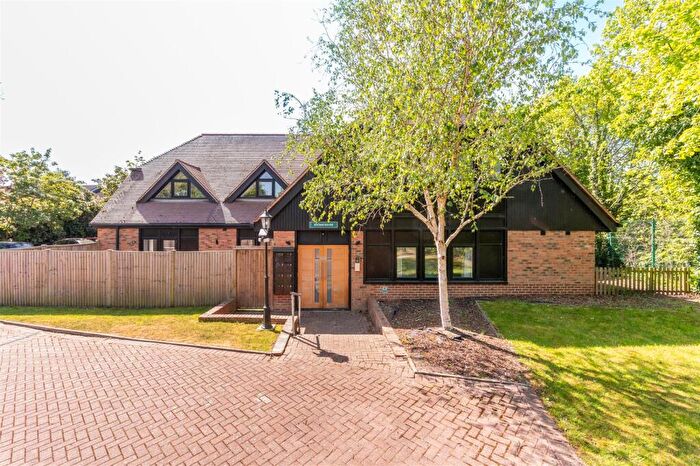 1 Bedroom Apartment For Sale In Bourne House, Beansheaf Grange, Reading, RG31