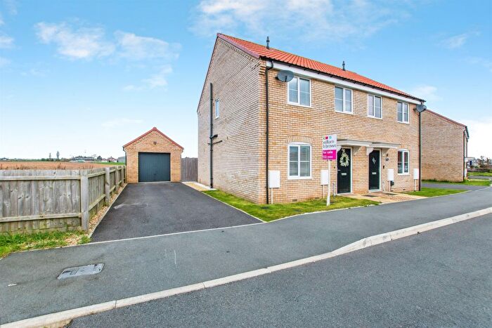 3 Bedroom Semi-Detached House For Sale In Holly Street, Holbeach, Spalding, PE12