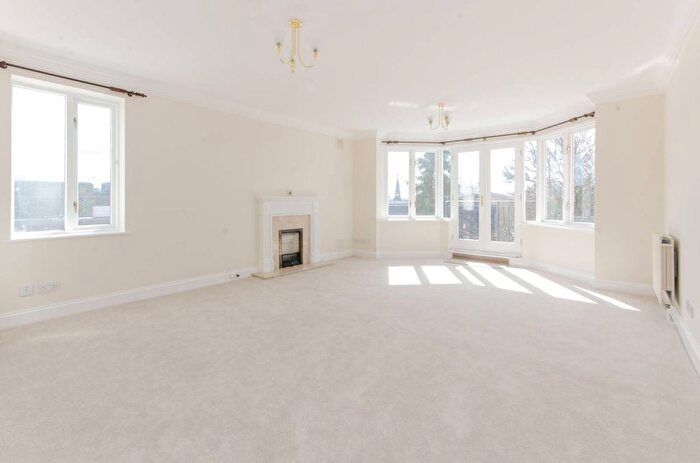 2 Bedroom Flat To Rent In Wimbledon Hill Road, Wimbledon, London, SW19
