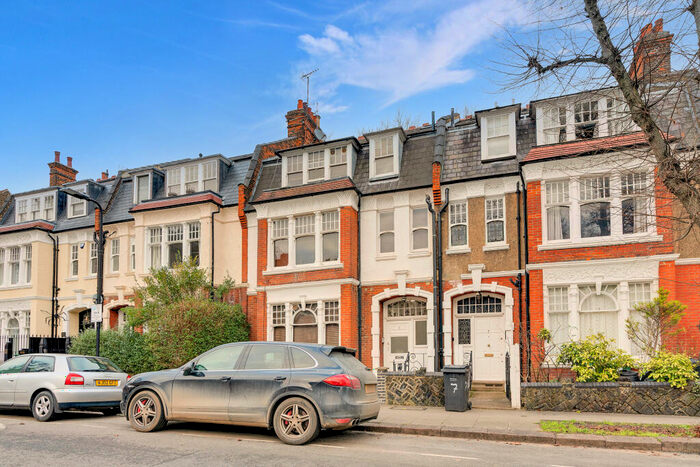 1 Bedroom Apartment To Rent In Glenilla Road, London, NW3