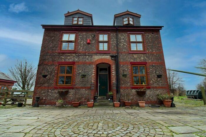5 Bedroom Farm House For Sale In Ebeneezer Farm, Irlam Moss, Irlam, - Equestrian, M44