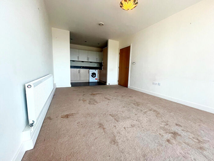 2 Bedroom Flat To Rent In Wood Martyn Court, Orpington, BR6