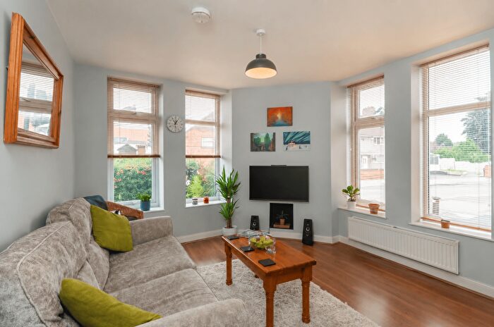 1 Bedroom Flat To Rent In St Johns Lane, Bedminster, BS3