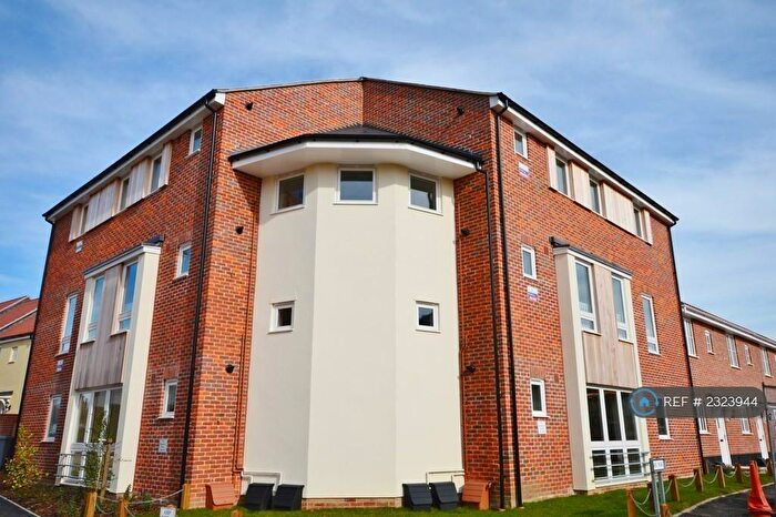 2 Bedroom Flat To Rent In Warren Avenue, Saxmundham, IP17