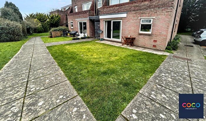 2 Bedroom Flat For Sale In Fourgates Road, Dorchester, Dorset, DT1