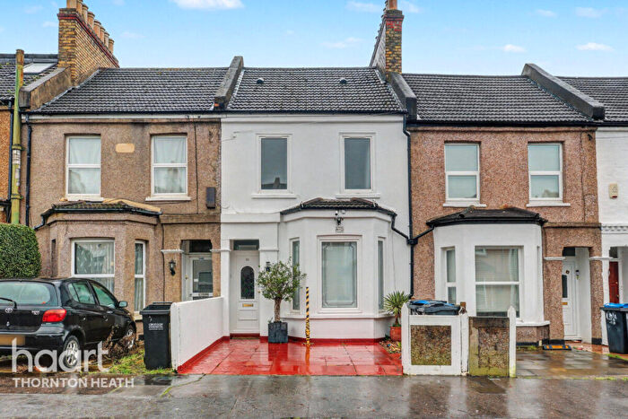 2 Bedroom Terraced House For Sale In Moffat Road, Thornton Heath, CR7
