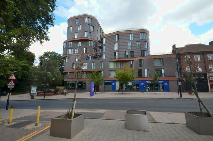 2 Bedroom Flat To Rent In Station Road, Sidcup, London, DA15