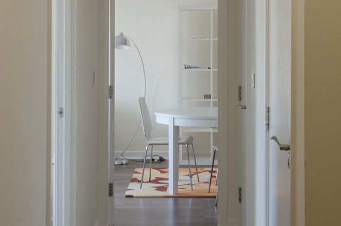 2 Bedroom Flat To Rent In Seven Sisters Road, London, N4