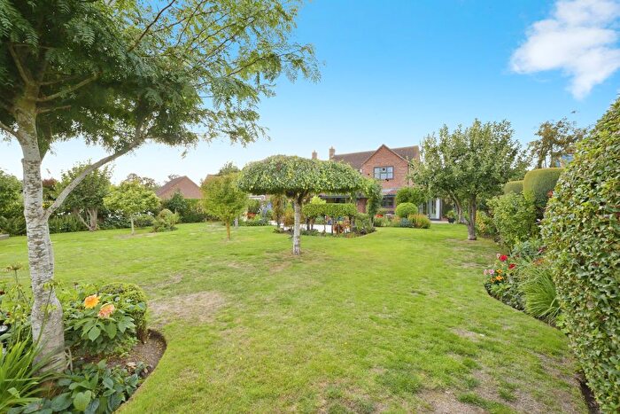 4 Bedroom Detached House For Sale In Lowgate, Lutton, PE12