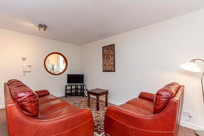 2 Bedroom Apartment To Rent In Woodstock Road, Oxford, OX2