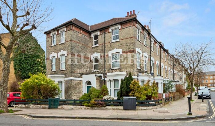 2 Bedroom Flat For Sale In Iverson Road, London, West Hampstead, NW6