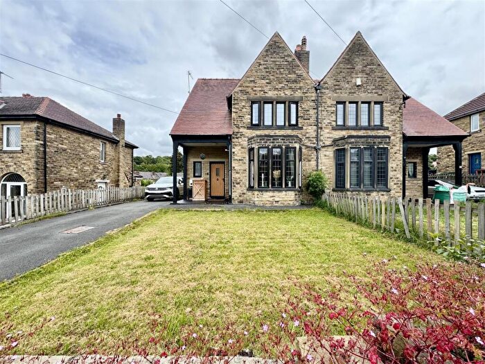 4 Bedroom Semi Detached House For Sale In Broadgate, Almondbury, Huddersfield, HD5