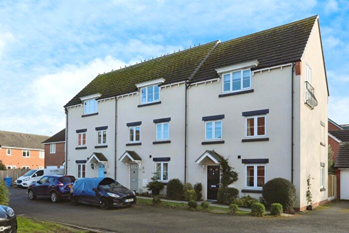 4 Bedroom End Of Terrace House For Sale In Canterbury Close, Retford, DN22