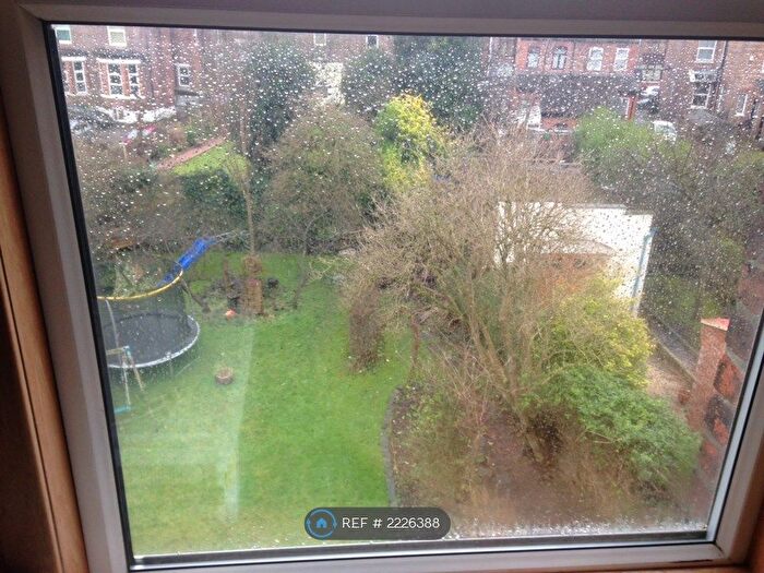 2 Bedroom Flat To Rent In Whalley Range, Manchester, M16