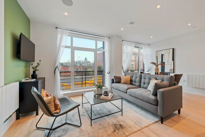2 Bedroom Apartment To Rent In Pyrcroft Road Chertsey, KT16