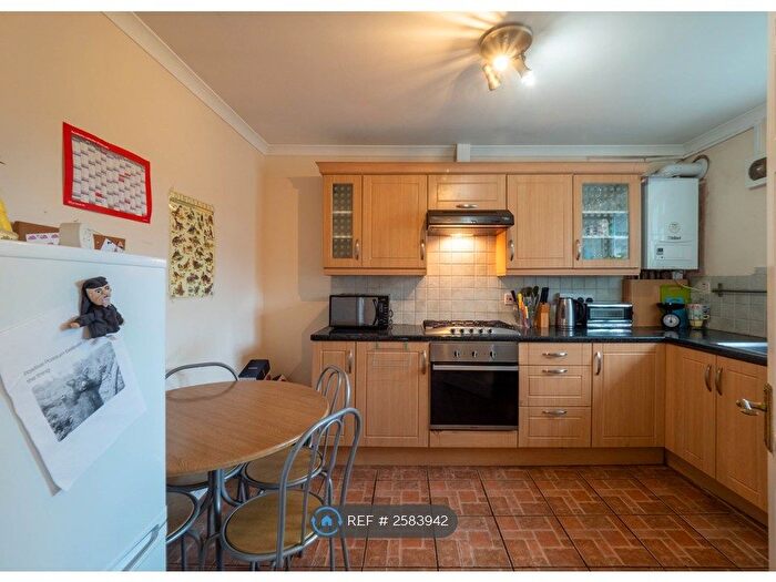 3 Bedroom Flat To Rent In Bridgeway Street, London, NW1