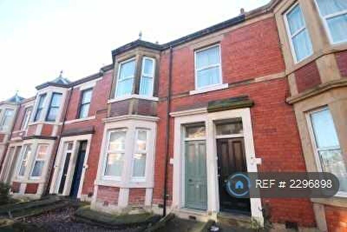 5 Bedroom Maisonette To Rent In Ashleigh Grove, Newcastle Upon Tyne, NE2