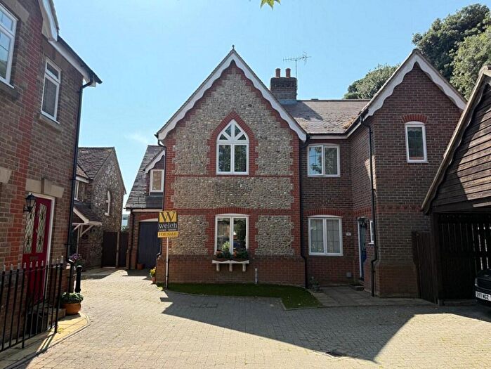 4 Bedroom Mews For Sale In Broadwater Street East, BN14