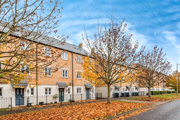 3 Bedroom Property For Sale In Ash Avenue, Carterton, OX18