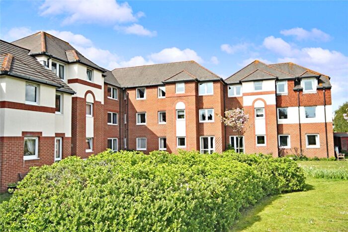 2 Bedroom Apartment For Sale In St Marys Court, Southbourne, BH6