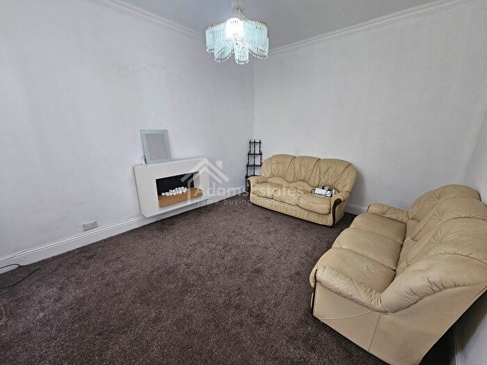 5 Bedroom Terraced House To Rent In Wharfe Street, Dewsbury, WF12