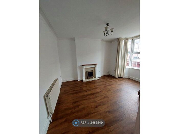 2 Bedroom Terraced House To Rent In Heneage Road, Grimsby, DN32