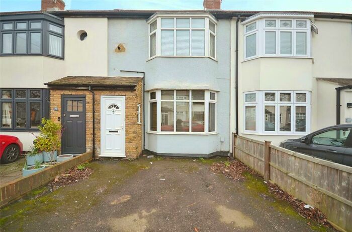 3 Bedroom Terraced House To Rent In Harwood Avenue, Hornchurch, Essex, RM11