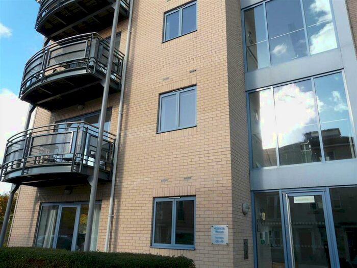 2 Bedroom Apartment To Rent In Castle Quays Close, Nottingham, Nottinghamshire, NG7