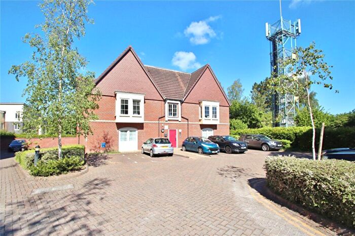2 Bedroom Apartment To Rent In Peel Close, Verwood, Dorset, BH31