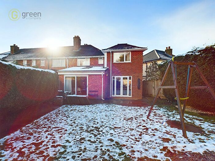 3 Bedroom End Of Terrace House For Sale In Clarendon Road, Four Oaks, Sutton Coldfield, B75