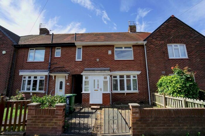 3 Bedroom Semi-Detached House To Rent In Hexham Road, Hylton Road Estate, Sunderland, SR4