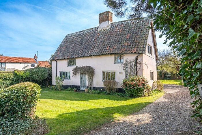 3 Bedroom Detached House For Sale In Church Road, Sea Palling, Norwich, NR12
