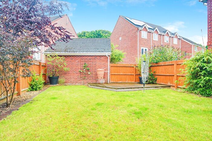 3 Bedroom Detached House To Rent In Thatcham Avenue, Kingsway, Gloucester, GL2