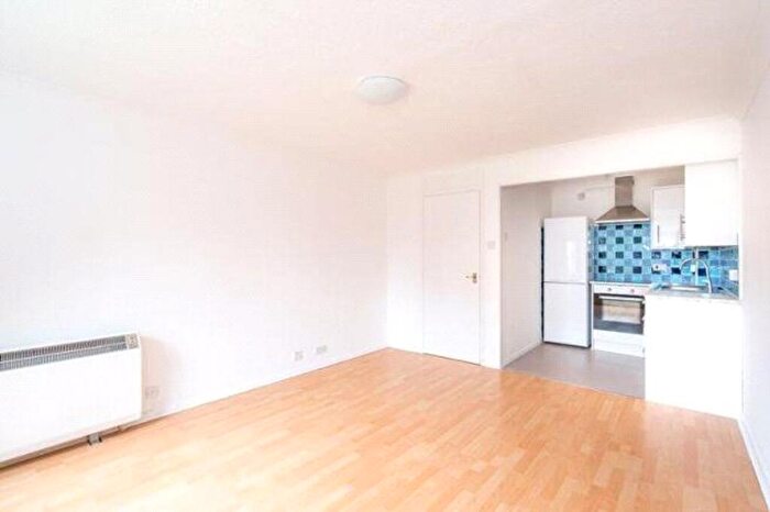 1 Bedroom Property To Rent In Whyke Close, Whyke Court Whyke Close, PO19