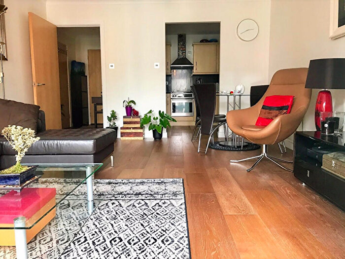 1 Bedroom Apartment To Rent In Boardwalk Place, London, Greater London, E14
