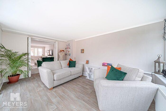 3 Bedroom Bungalow For Sale In Keighley Avenue, Broadstone, BH18