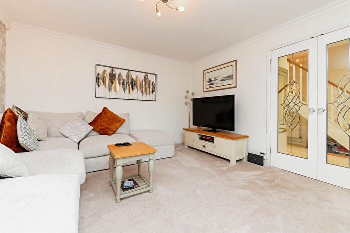 3 Bedroom Terraced House For Sale In Upper Maylins, Letchworth Garden City, SG6