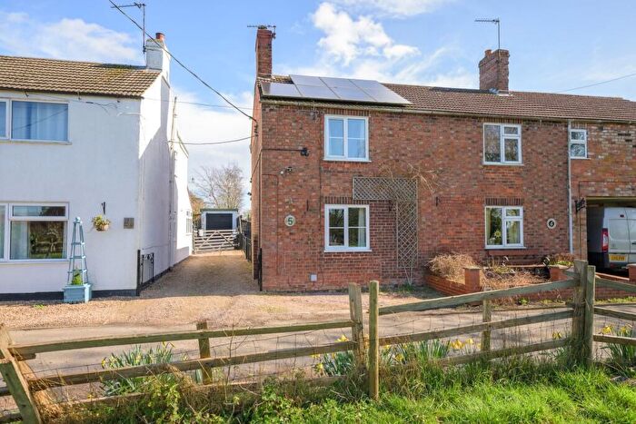 2 Bedroom Semi-Detached House For Sale In Chapel Lane, Baumber, Horncastle, LN9