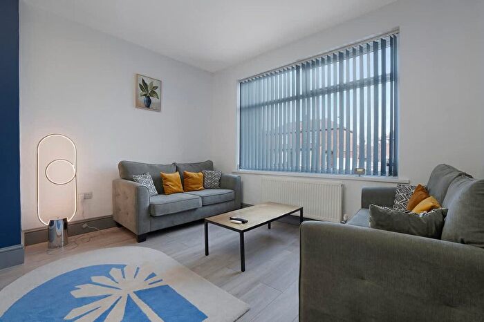 2 Bedroom Flat To Rent In Newcastle Upon Tyne District, NE15