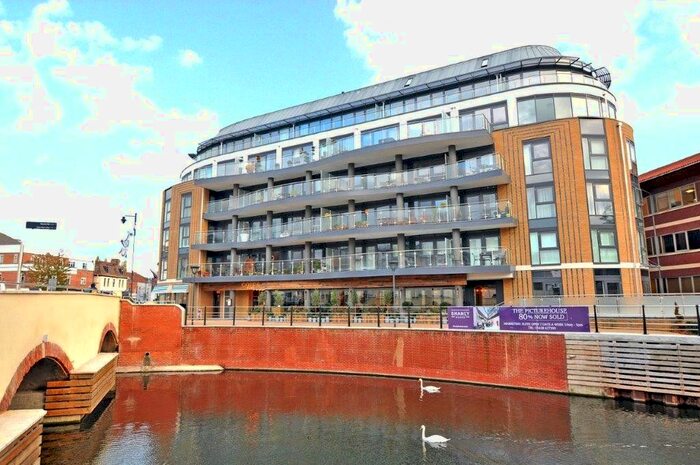 2 Bedroom Flat To Rent In Bridge Avenue, Maidenhead, Berkshire, SL6