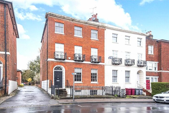 1 Bedroom Apartment To Rent In Russell Street, Reading, Berkshire, RG1