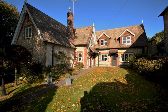 1 Bedroom Flat To Rent In Dame School Court, Pook Lane, East Lavant, Chichester, PO18