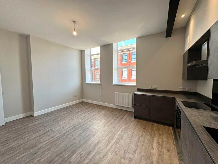 2 Bedroom Apartment To Rent In Artizan Road, Abington, Northampton, NN1