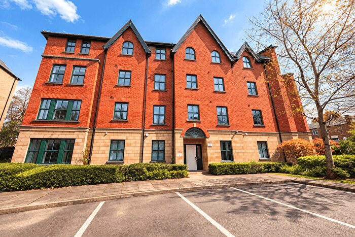 2 Bedroom Flat To Rent In Hadfield Close, Victoria Park, Manchester., M14