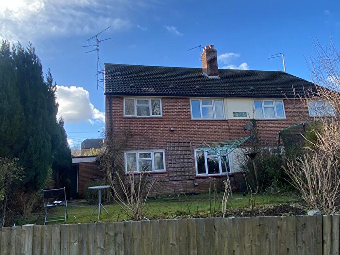 2 Bedroom Flat For Sale In Flat The Close, Hampstead Norreys, Thatcham, Berkshire, RG18