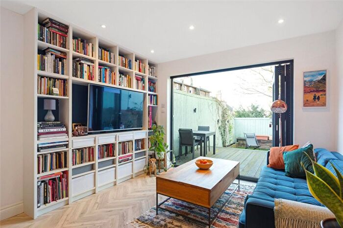 2 Bedroom Terraced House For Sale In Jasper Road, London, SE19