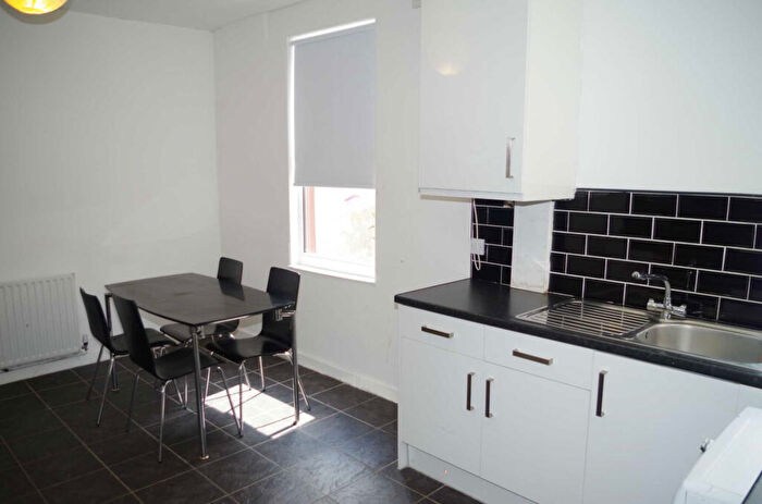 5 Bedroom House To Rent In Boswell Street, Liverpool, L8